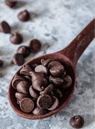 رقائق الشكولاتة الدارك